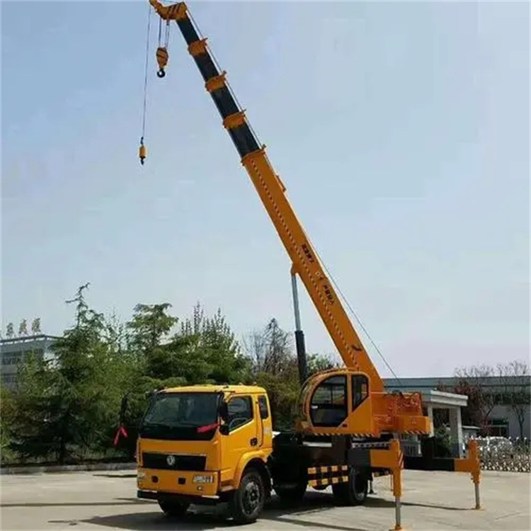 从化钢筋笼入孔时,由吊车采用单点起吊