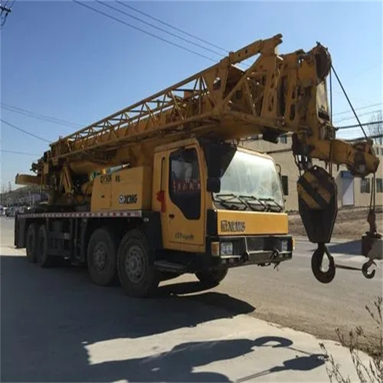 从化吊车怎么吊装挖掘机